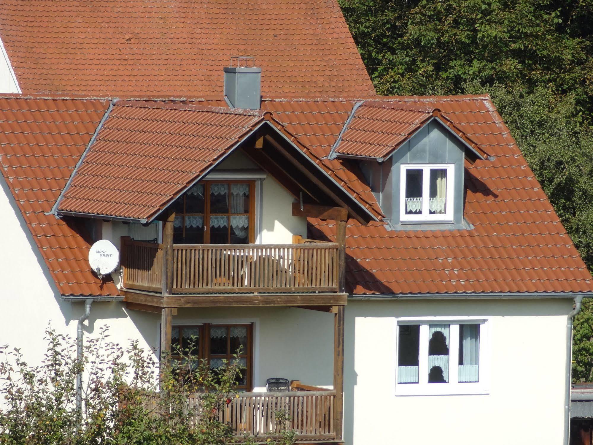 Donauer Im Altmuehltal - Ferienwohnungen Biberbach  Buitenkant foto